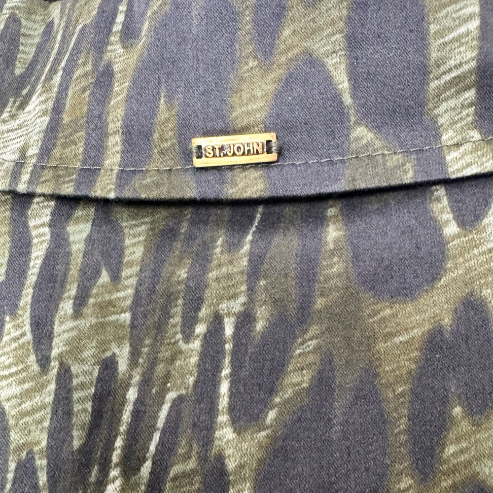 St. John Sport Green Cheetah Button Up - Picture 4 of 6
